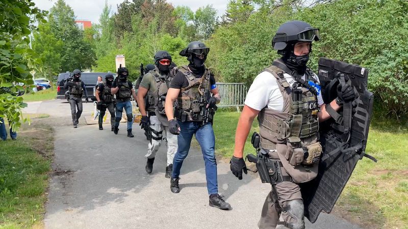 Zloděj vzal v domě ve Znojmě trezor i s pistolí, došla si pro něj zásahovka